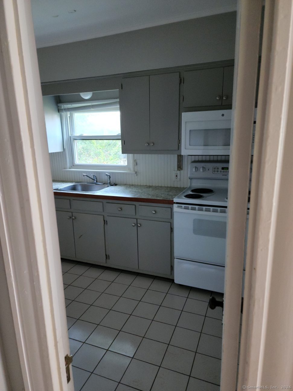 Middletown, Connecticut 06457, United States, 4 Bedrooms Bedrooms, ,2 BathroomsBathrooms,Residential,Active,158268