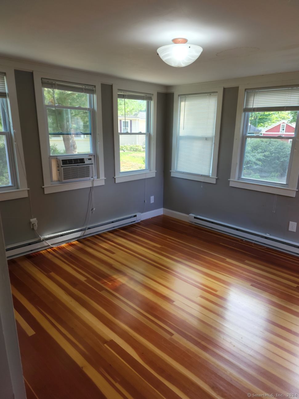 Middletown, Connecticut 06457, United States, 4 Bedrooms Bedrooms, ,2 BathroomsBathrooms,Residential,Active,158268