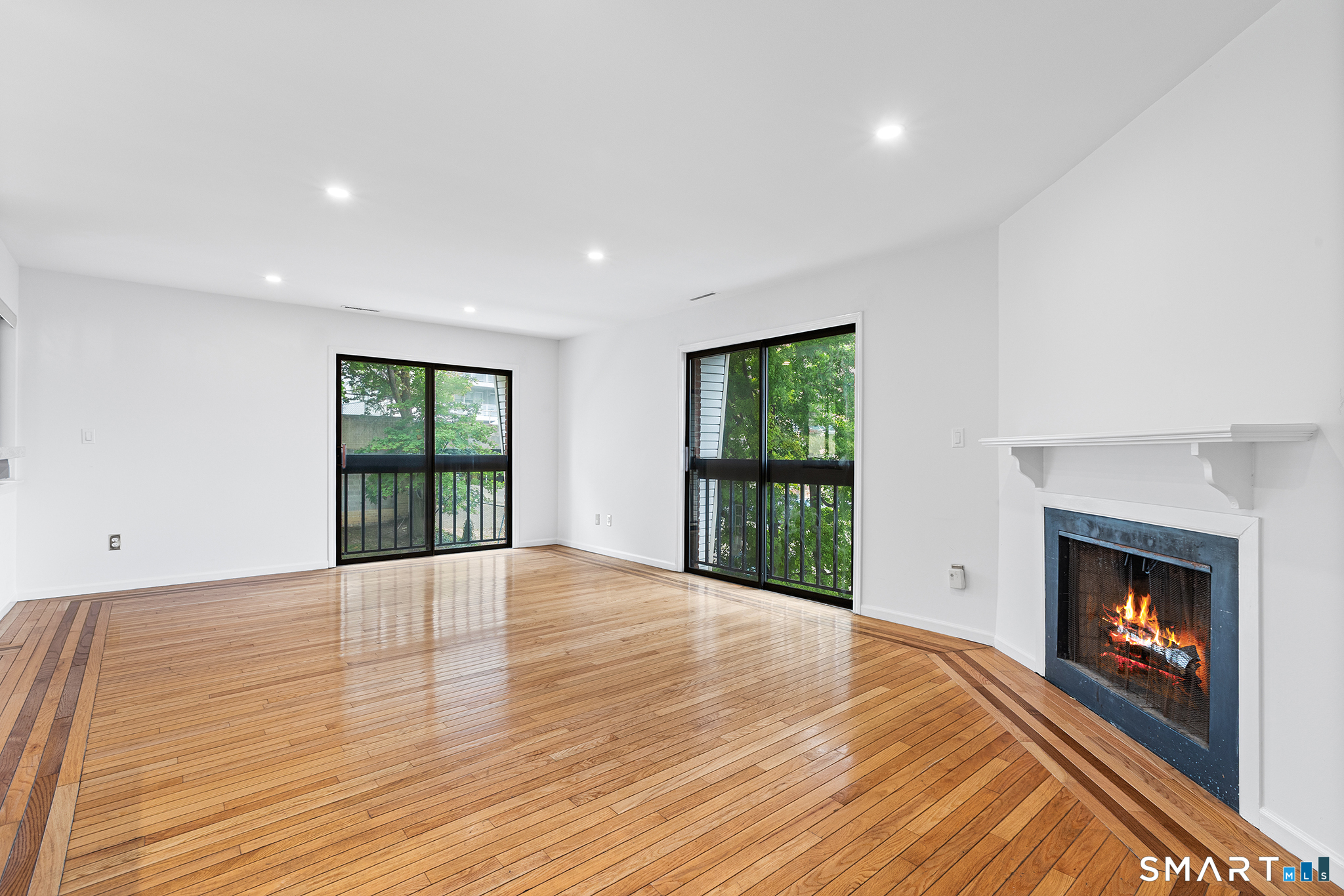 1 Valley Road 202