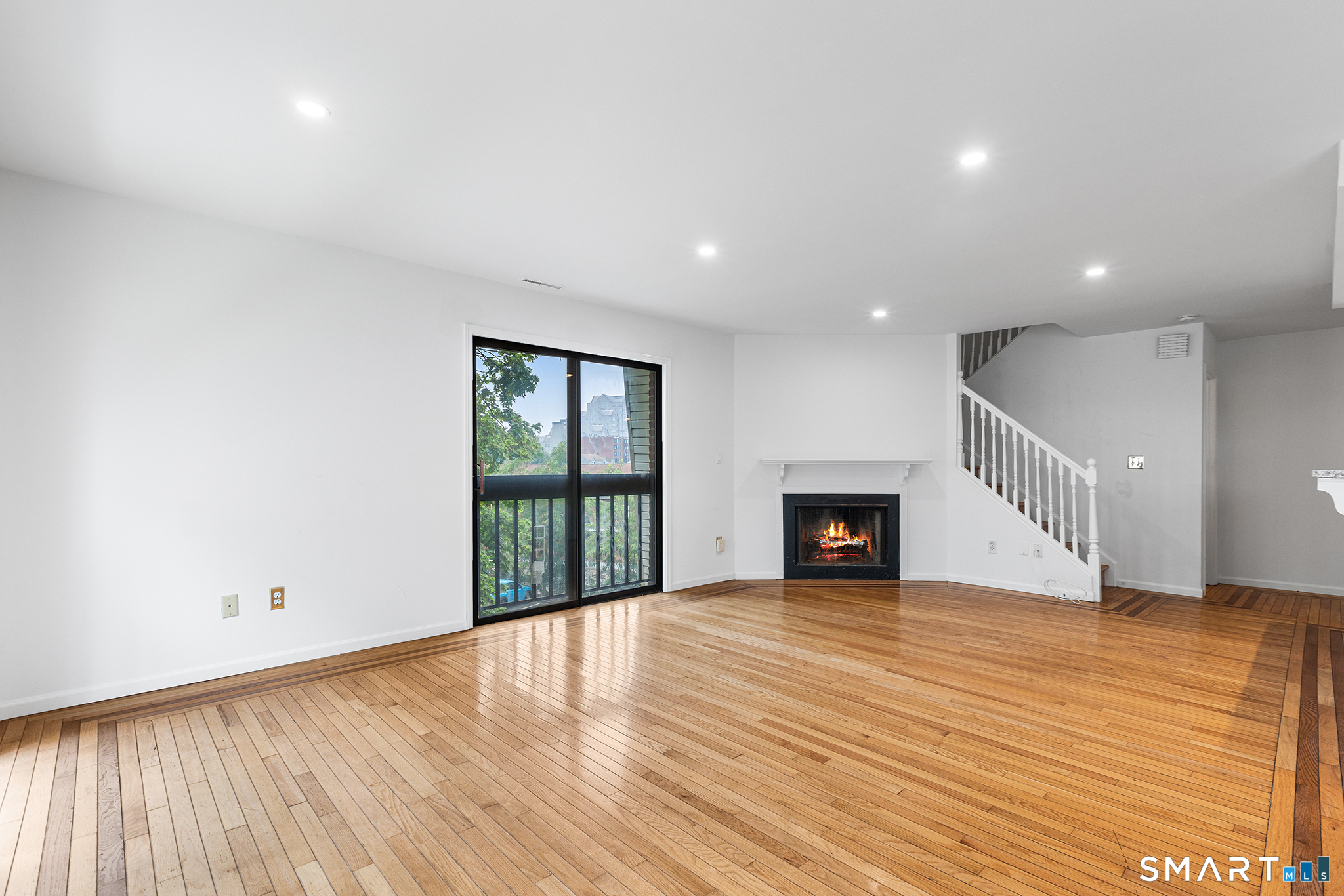 1 Valley Road 202