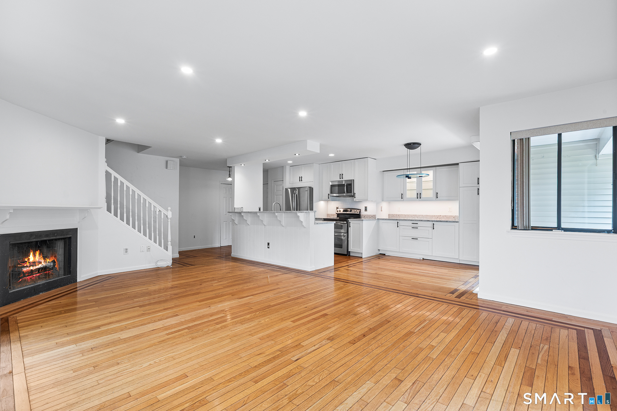 1 Valley Road 202