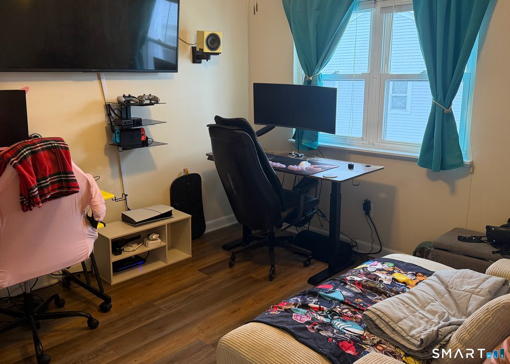 Photo of 29 Van Buren Avenue #APT I3, Norwalk, CT 06850 (MLS # 24150040)