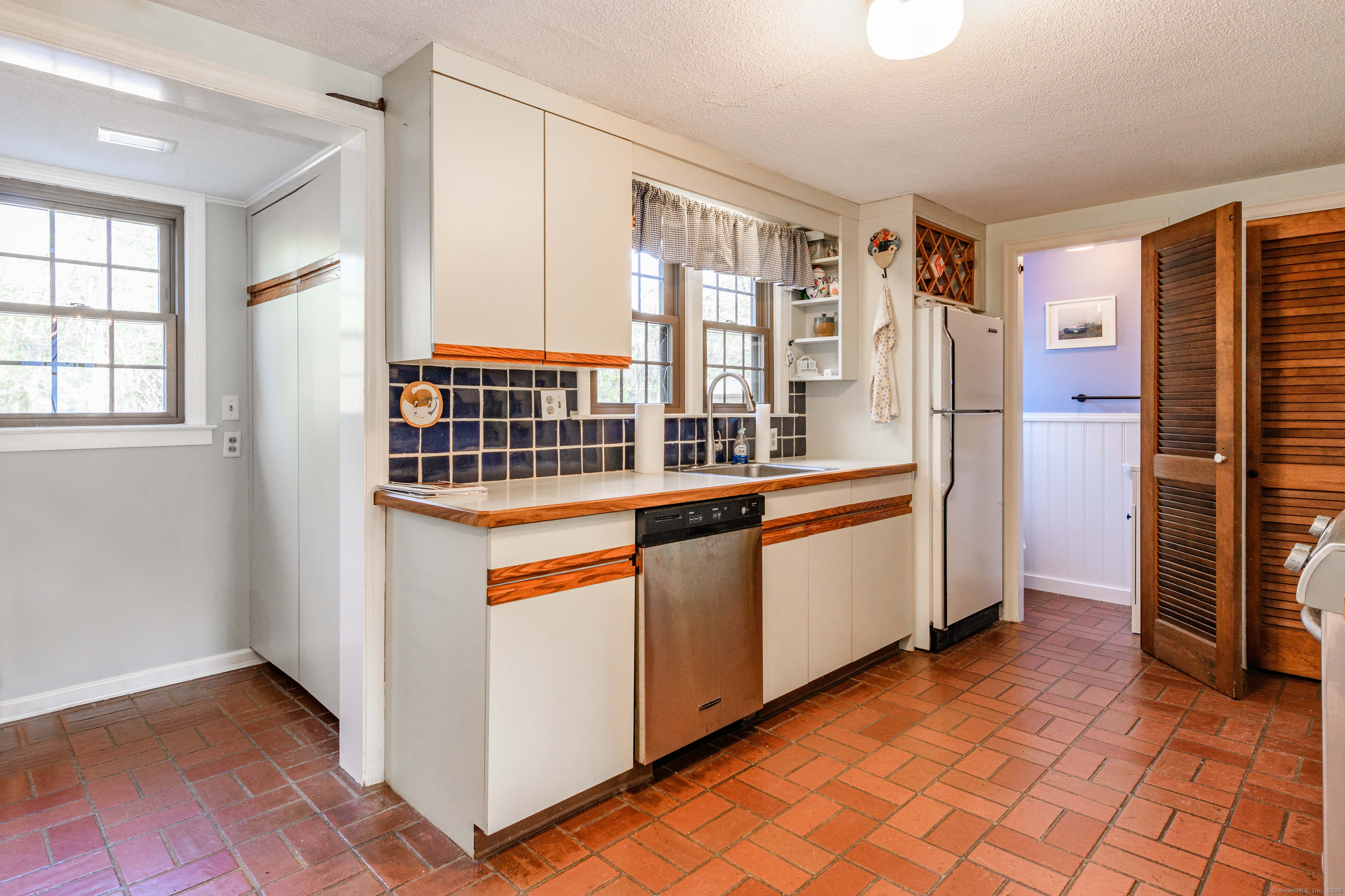 49 Sylvan Street, Avon, Connecticut image 17