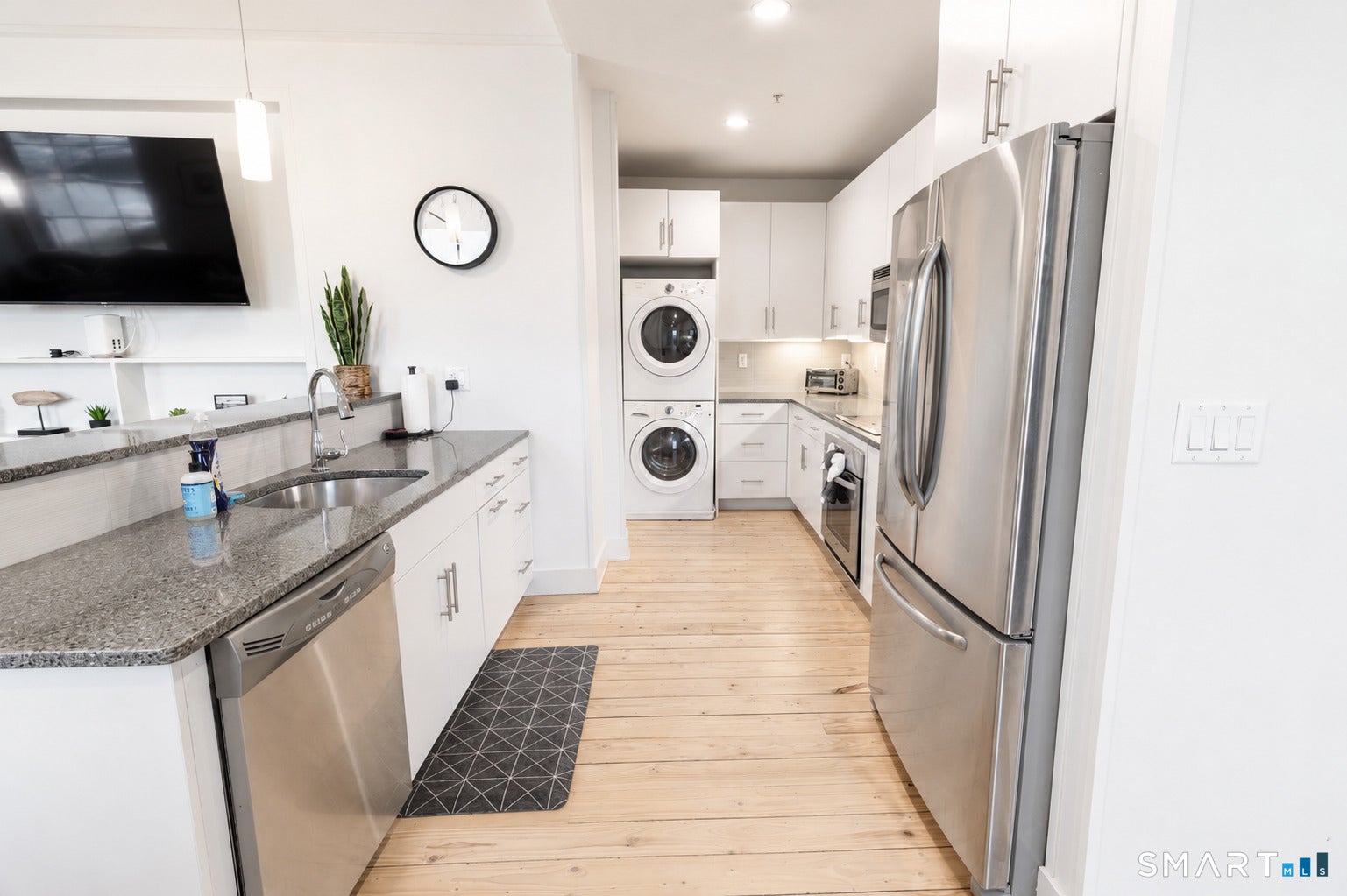 60 Willow Street 304