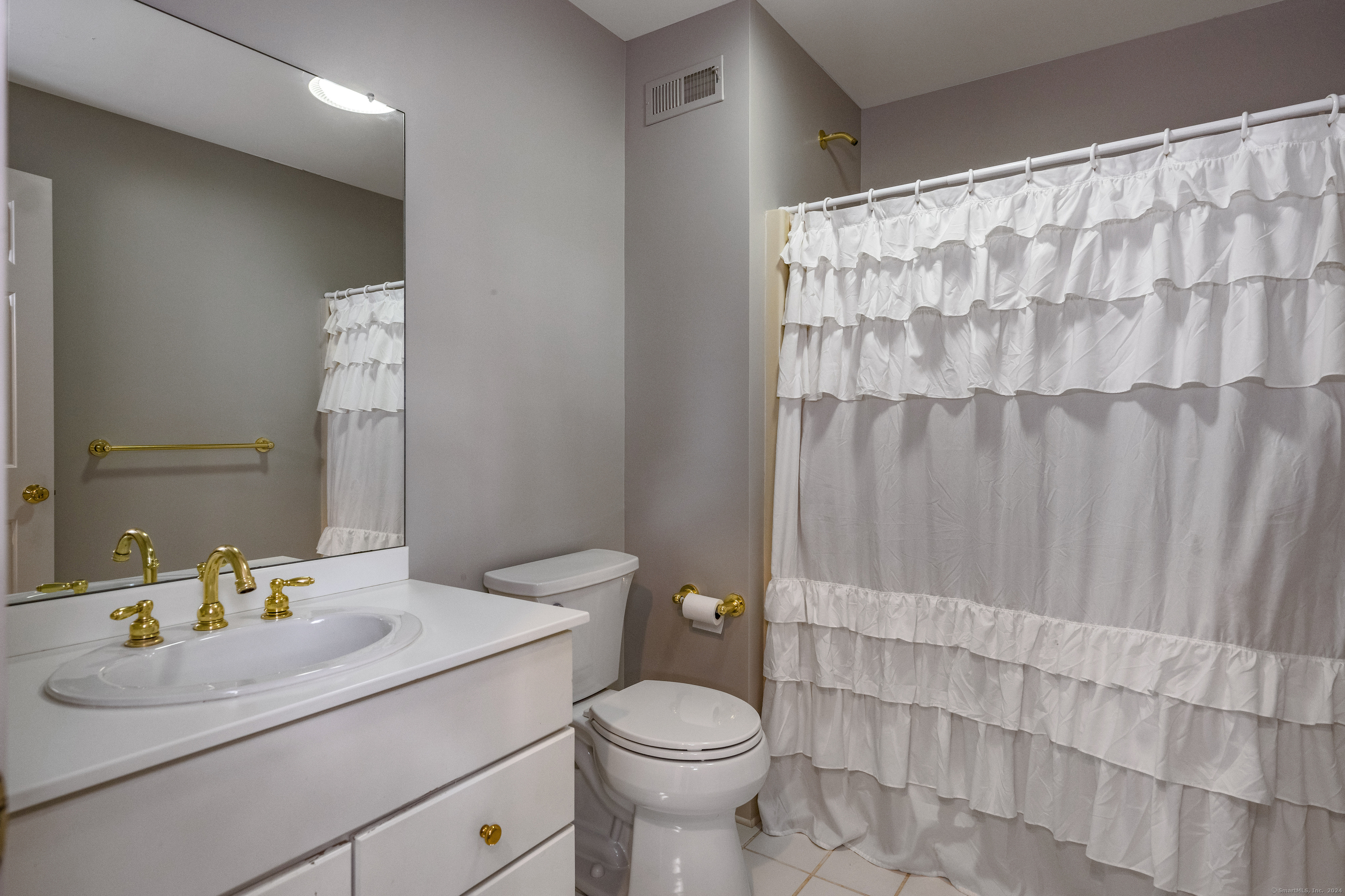 13 Longview Terrace #13, Madison, Connecticut image 19