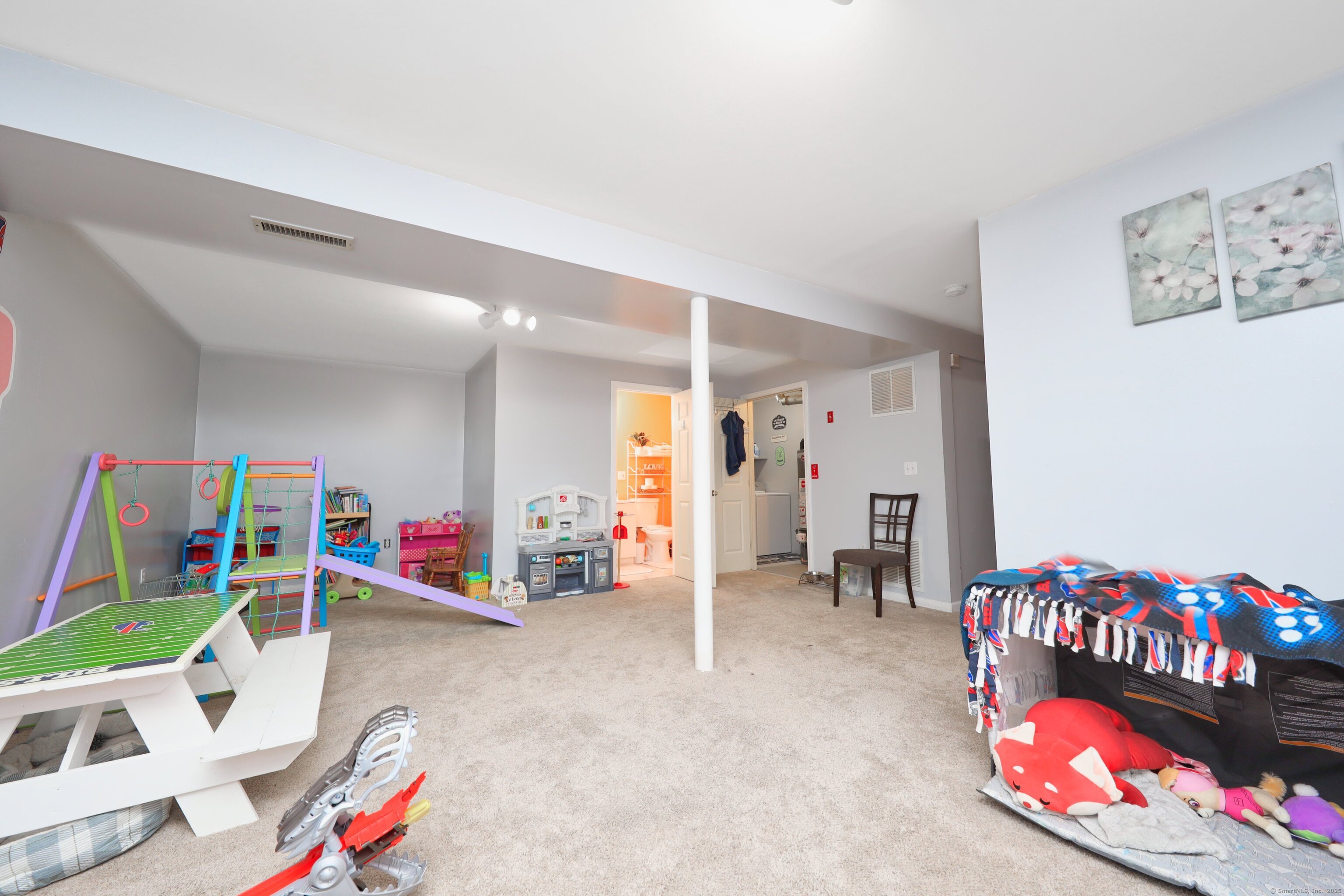 119 Dayton Road, Bridgeport, Connecticut image 17