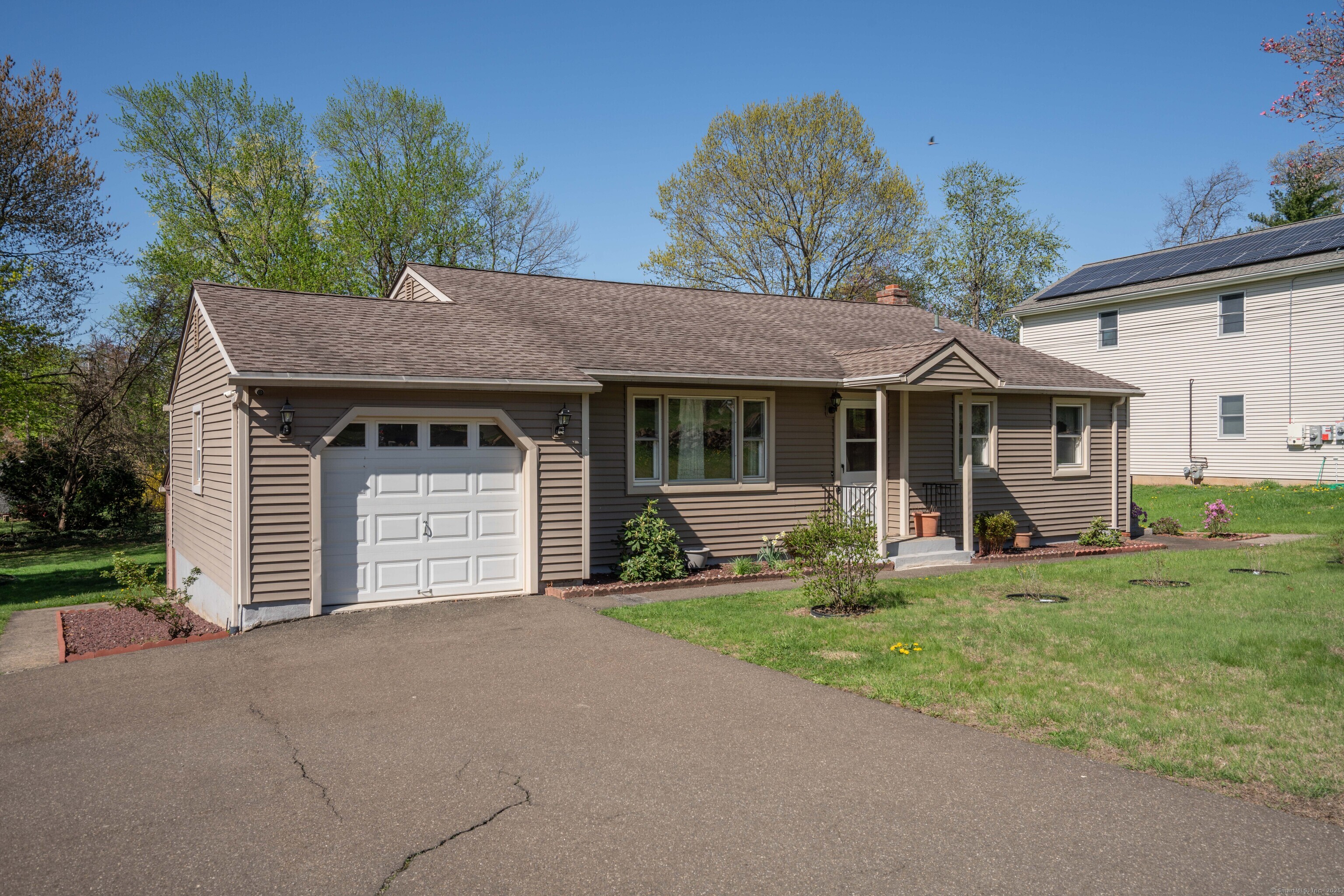 1114 Fienemann Road, Farmington, Connecticut image 2