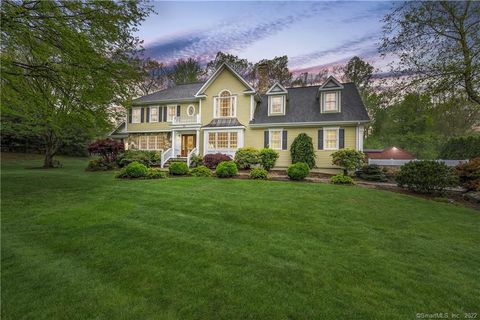 33 Ledgewood Road, Shelton, CT 06484 - #: 24088970