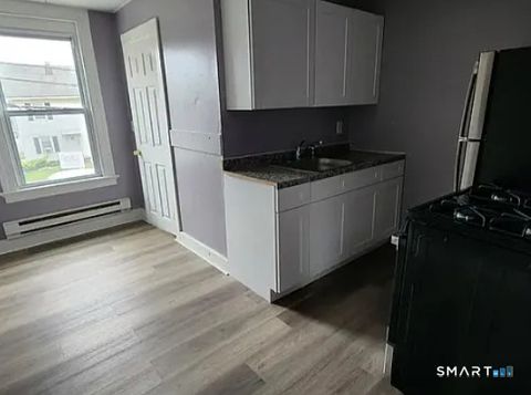 Tiny photo for 136 Windsor Avenue #2E, Meriden, CT 06451 (MLS # 24155339)