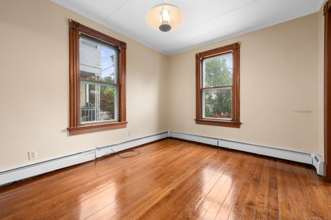 Tiny photo for 175 Lincoln Street, Middletown, CT 06457 (MLS # 24143114)