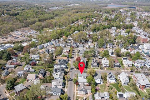 Tiny photo for 175 Lincoln Street, Middletown, CT 06457 (MLS # 24143114)