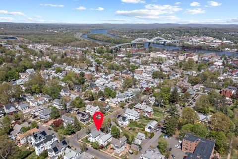 Tiny photo for 175 Lincoln Street, Middletown, CT 06457 (MLS # 24143114)