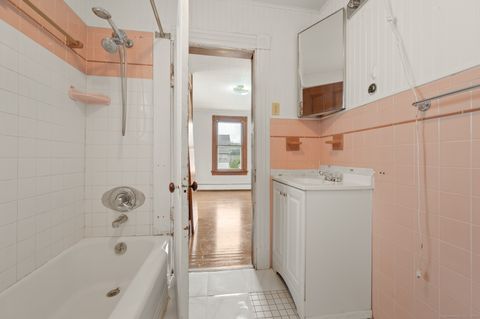 Tiny photo for 175 Lincoln Street, Middletown, CT 06457 (MLS # 24143114)