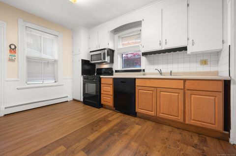 Tiny photo for 175 Lincoln Street, Middletown, CT 06457 (MLS # 24143114)