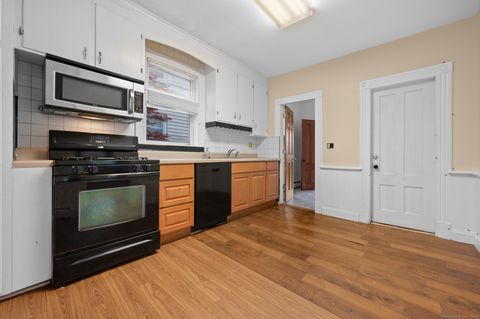 Tiny photo for 175 Lincoln Street, Middletown, CT 06457 (MLS # 24143114)