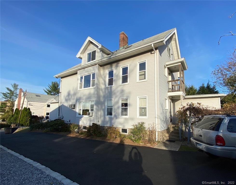 Stamford, Connecticut 06905, United States, 2 Bedrooms Bedrooms, ,1 BathroomBathrooms,Residential,Active,92312