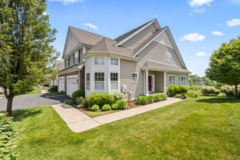 22 Pebble Beach Drive 22 Bloomfield CT 06002