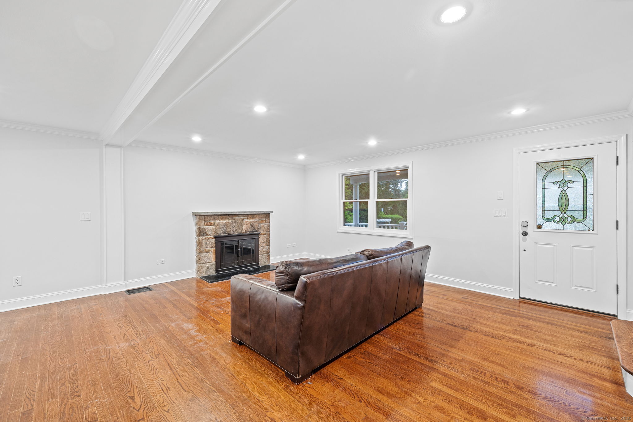 300 Soundview Avenue