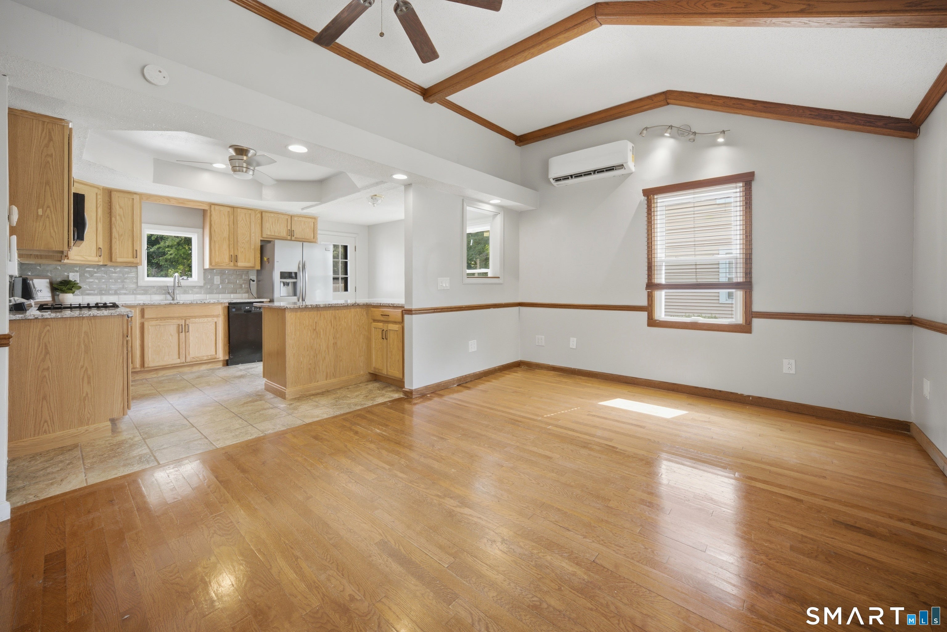 10 Elaine Drive