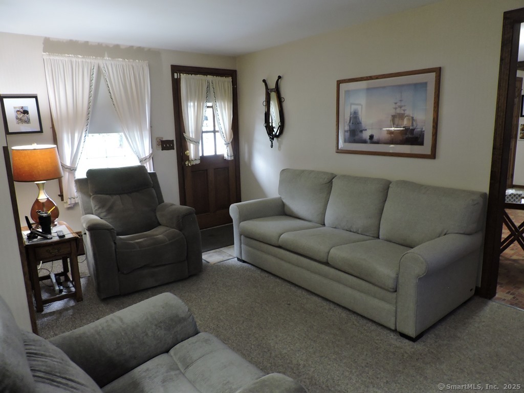 17 Broad Brook Road