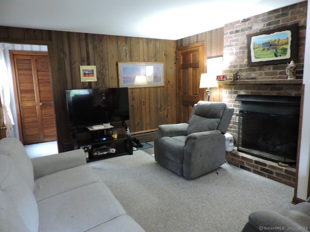 17 Broad Brook Road