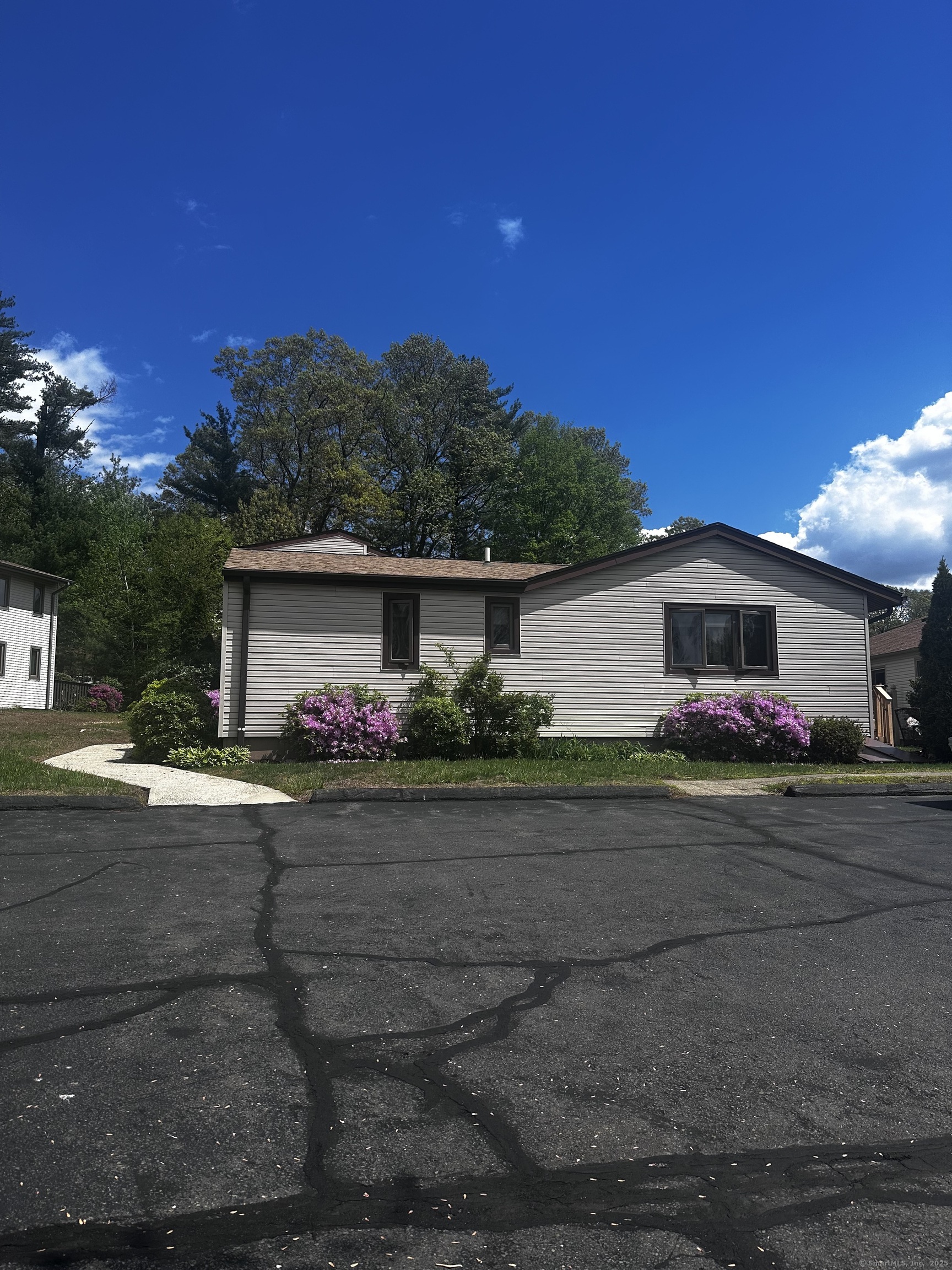 Property for Sale at Butternut Lane 127, Bristol, Connecticut - Bedrooms: 1 
Bathrooms: 1 
Rooms: 3  - $159,000