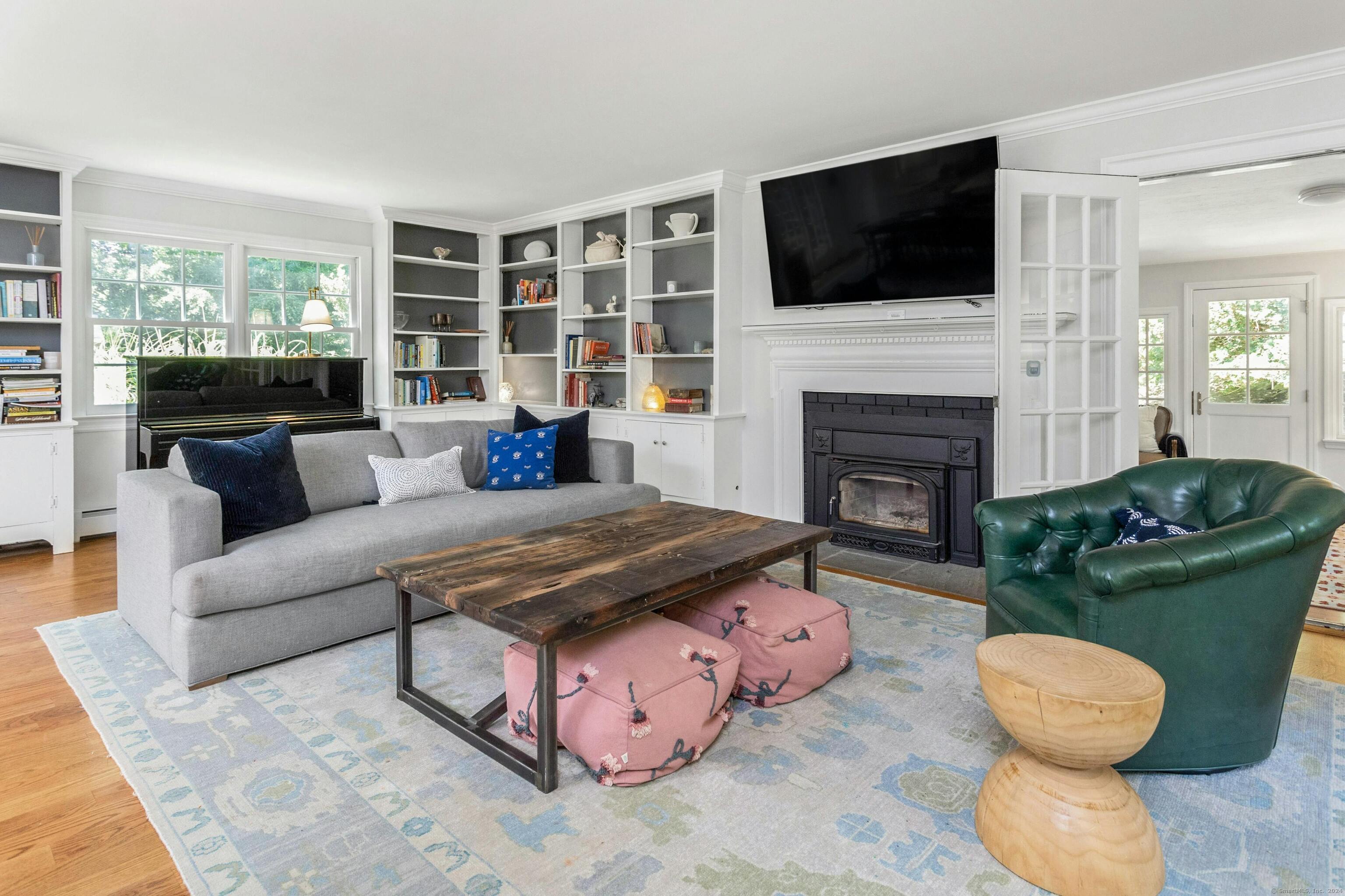 21 Roxbury Lane