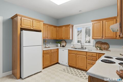 Tiny photo for 2 Cherry Hill Court #2, Farmington, CT 06032 (MLS # 24146850)