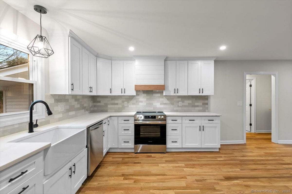 7 Center Road, Waterford, Connecticut image 8