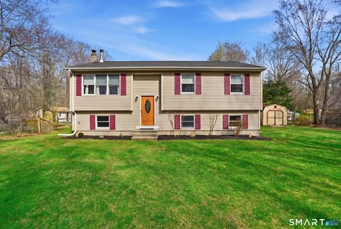 Photo of 388 Spaulding Road, Plainfield, CT 06374 (MLS # 24168861)