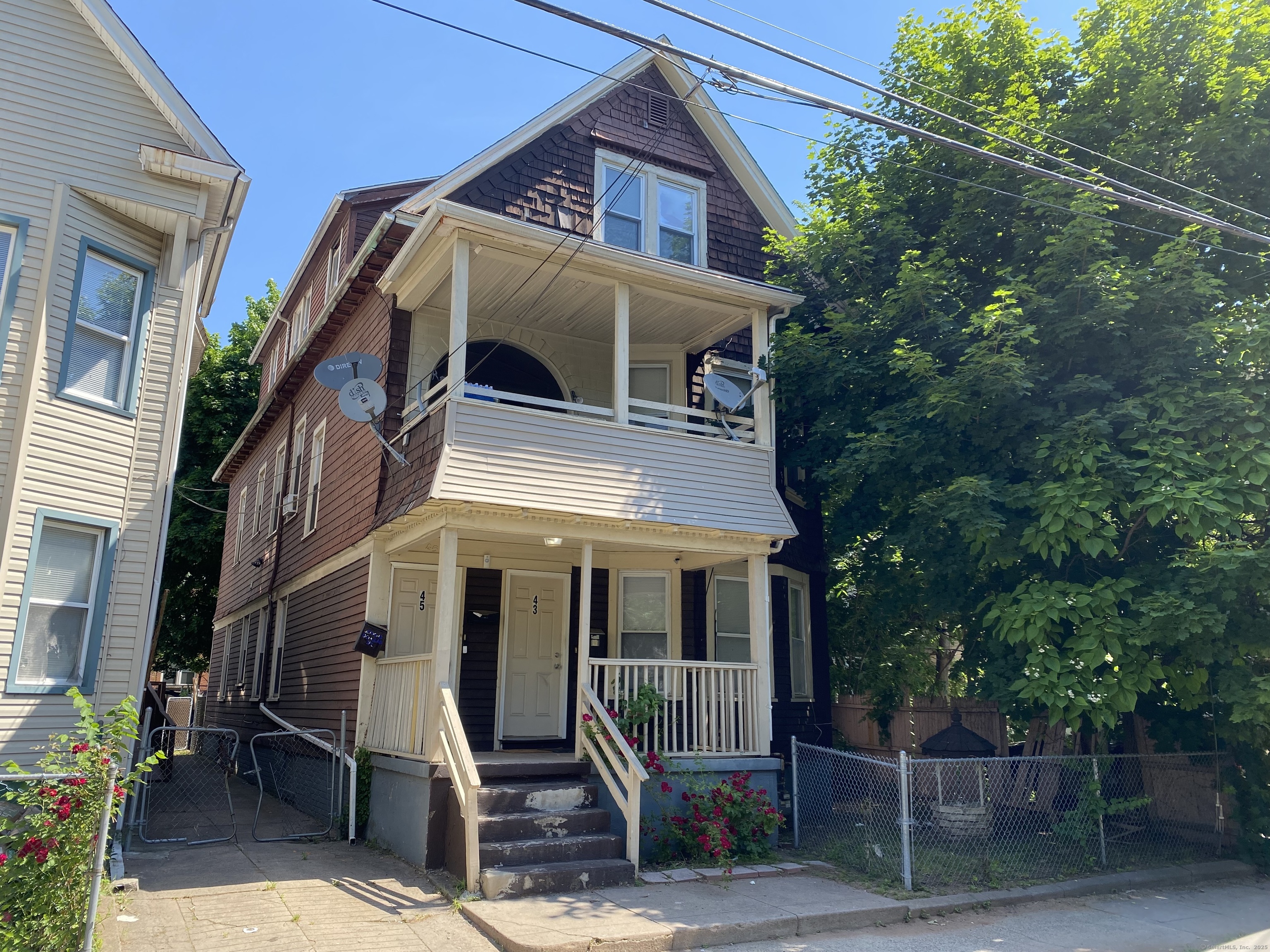 Gilbert Avenue, New Haven, Connecticut - 3 Bedrooms  
1 Bathrooms  
5 Rooms - 