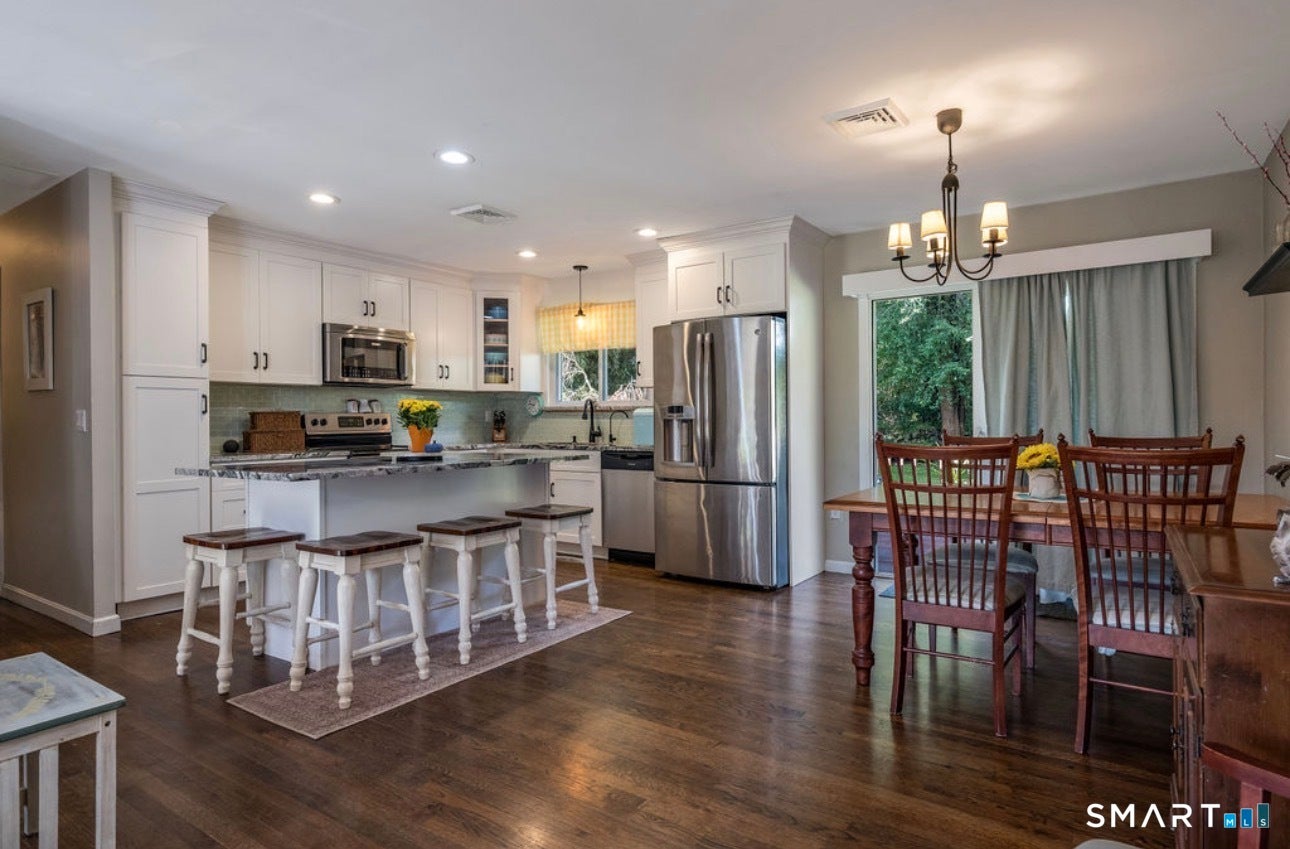 15 Carriage Drive