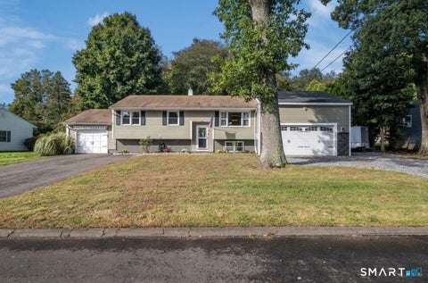 Photo of 15 Carriage Drive, Clinton, CT 06413 (MLS # 24211213)