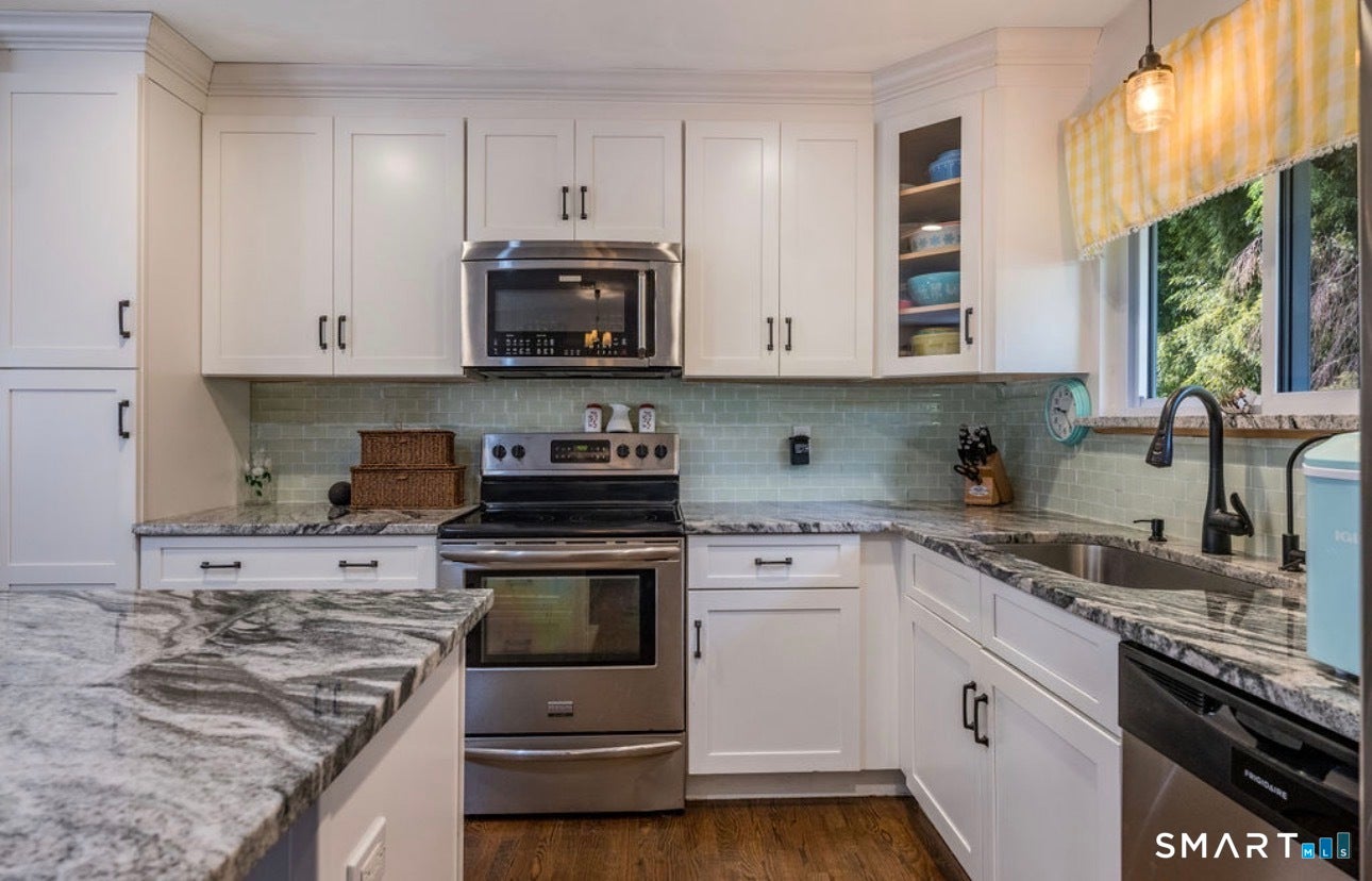 15 Carriage Drive