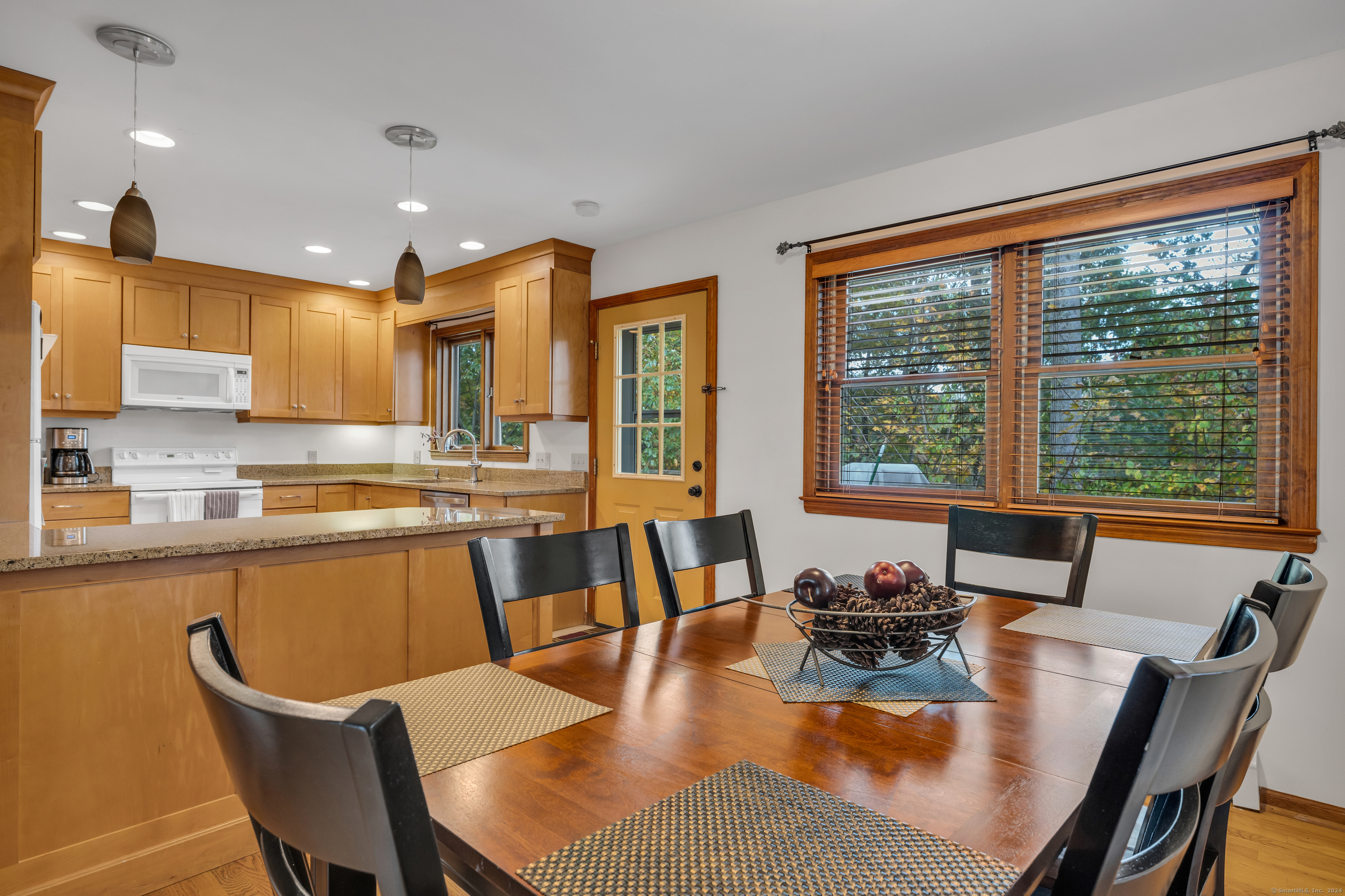 212 Woodland Road, Guilford, Connecticut image 12