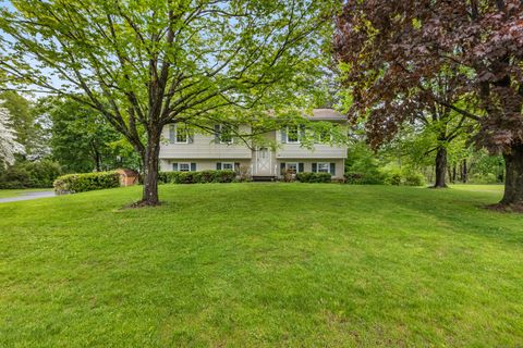 2 Old Orchard Lane New Milford CT 06776