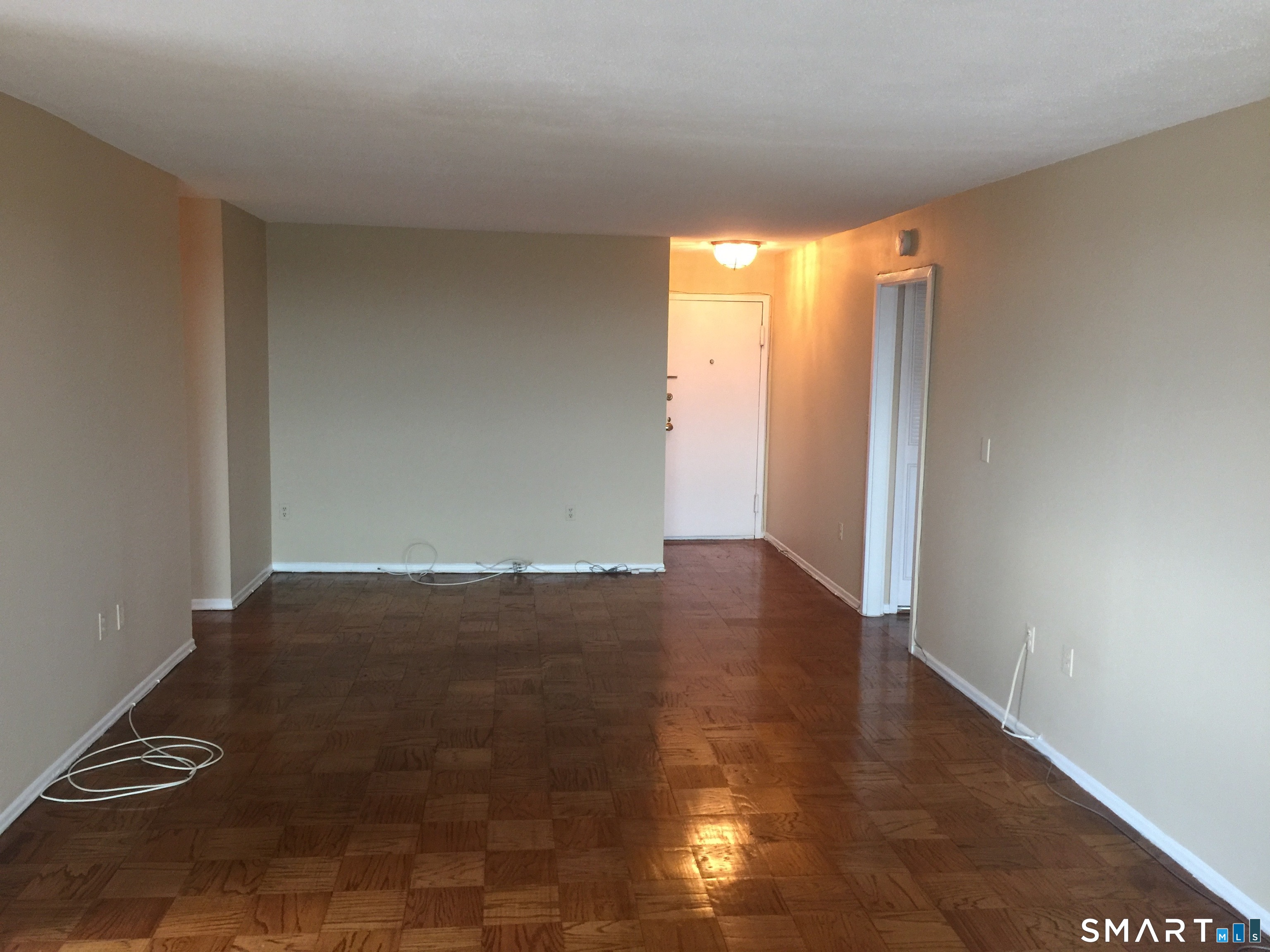 1 Strawberry Hill Court 8A