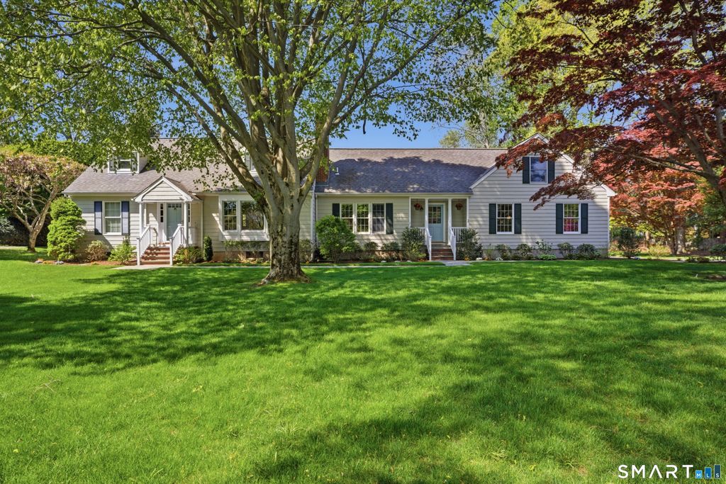 Photo of 99 Acorn Lane, Fairfield, CT 06890 (MLS # 24160414)