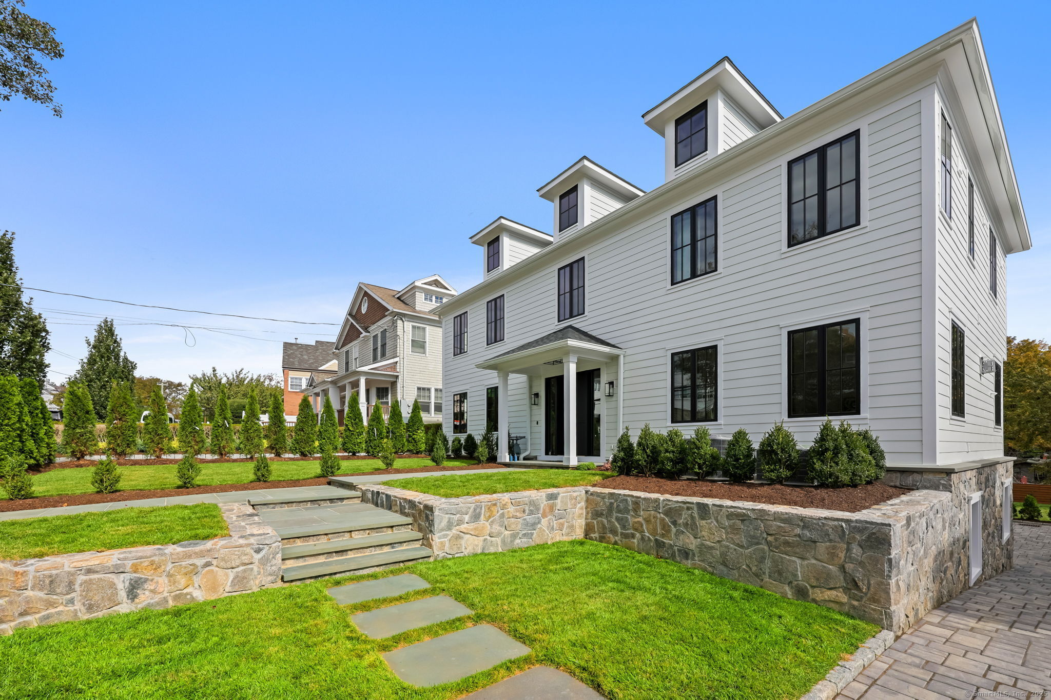 148 East Elm Street 1