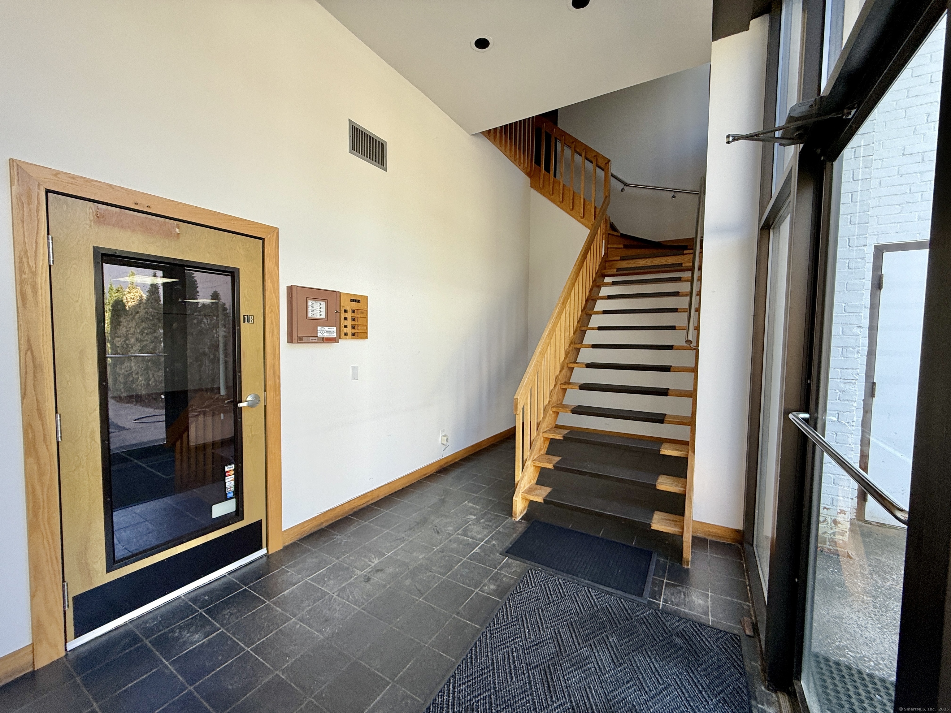 73 Main Street South 1B