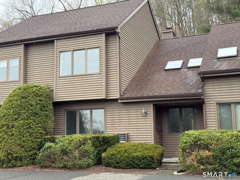 Condo For Sale - 19 Twin Oaks #19<br/> Litchfield County, New Milford, CT 06776