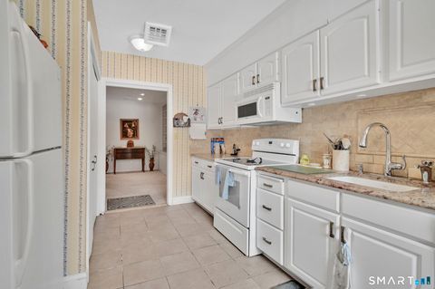 Tiny photo for 799 Prospect Avenue #APT A5, West Hartford, CT 06105 (MLS # 24150123)