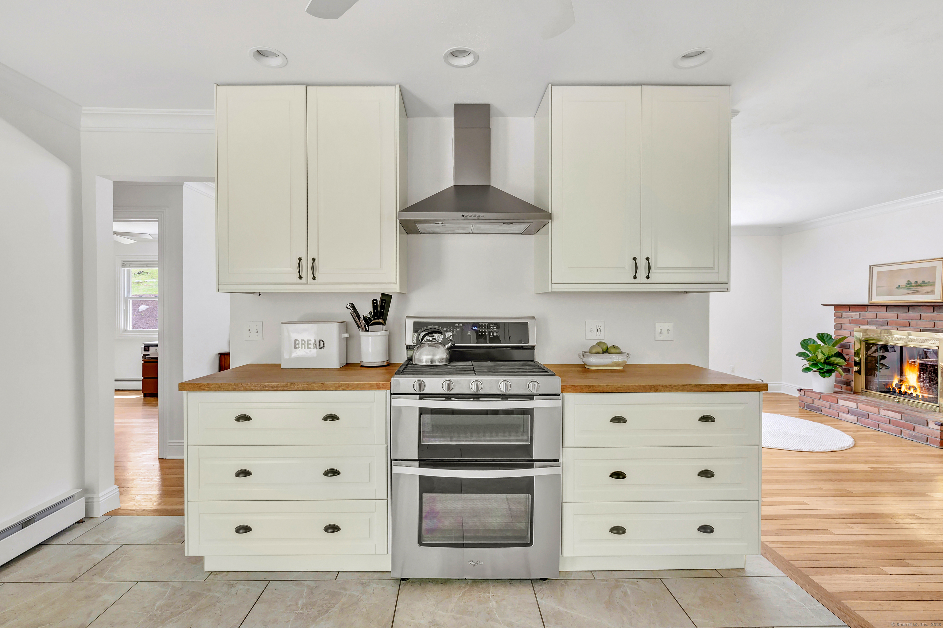 82 Village Drive, Shelton, Connecticut image 16