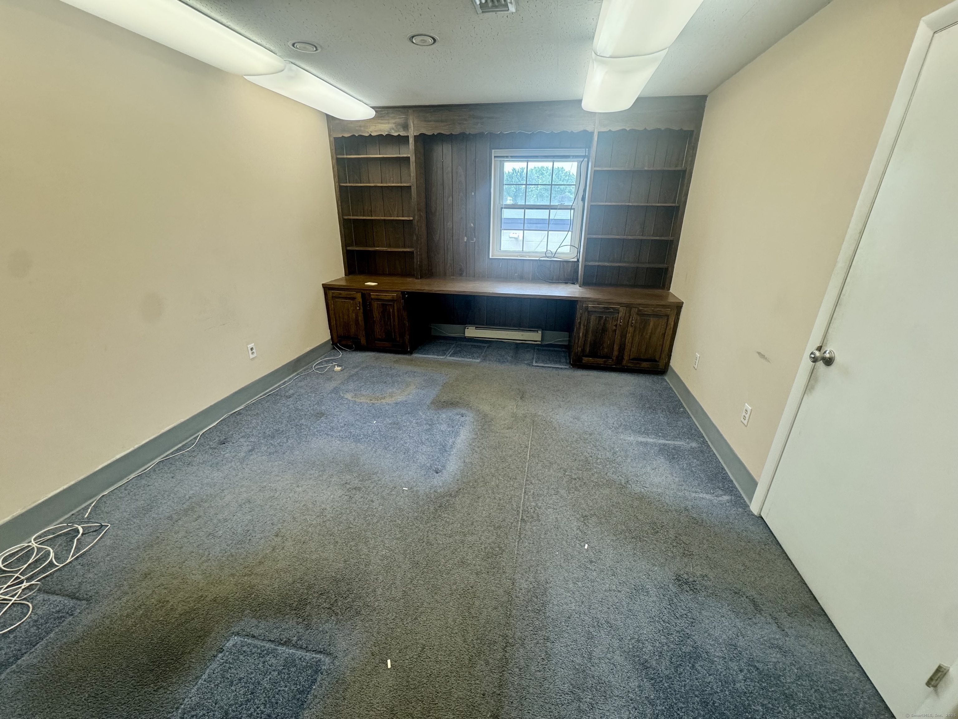 Newington, Connecticut 06111, United States, ,Residential,Active,143744