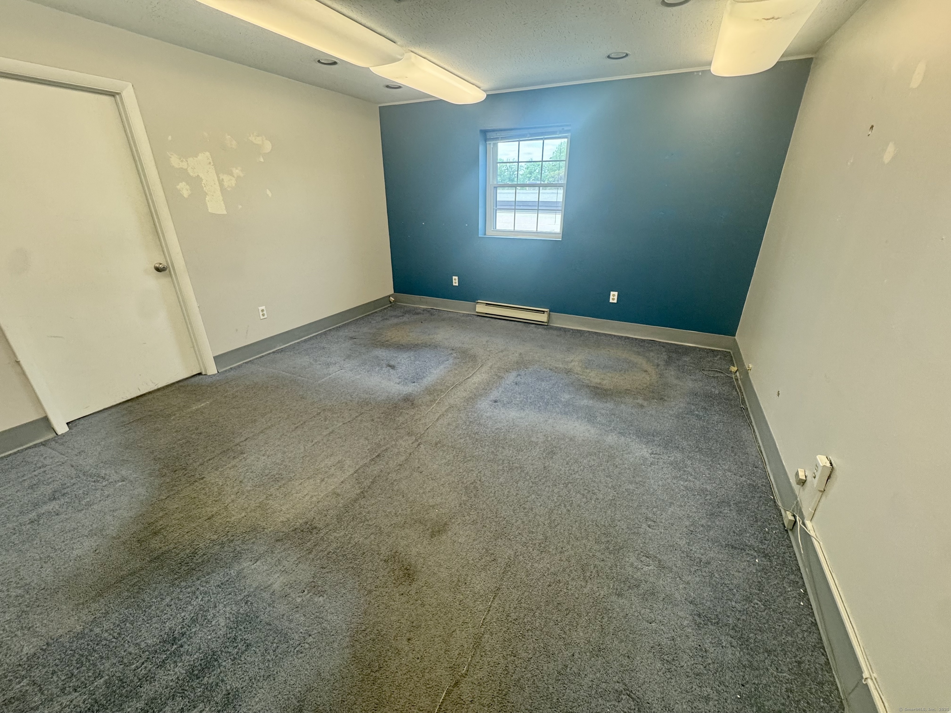 Newington, Connecticut 06111, United States, ,Residential,Active,143744