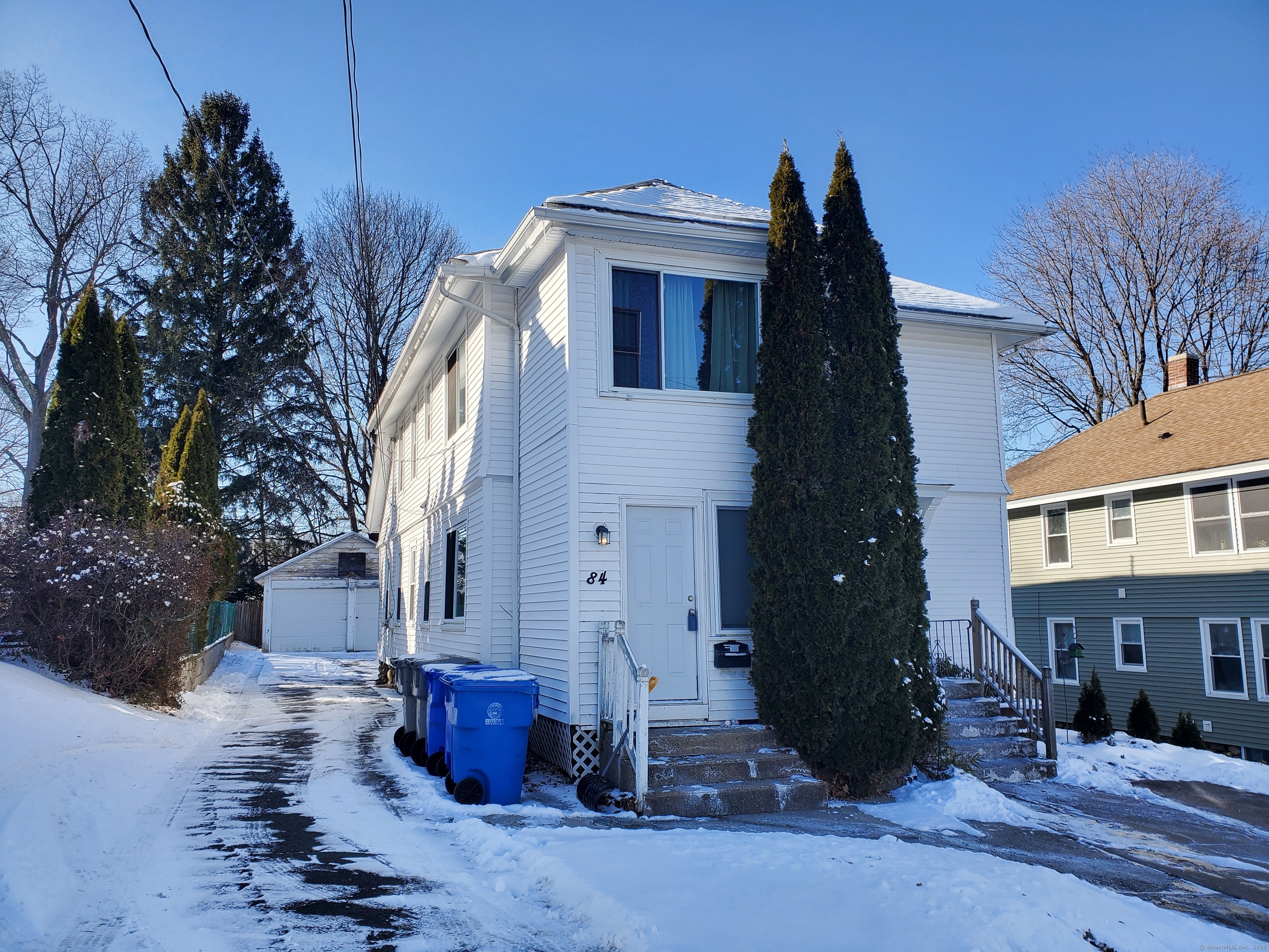 Rental Property at Sherman Street, Bristol, Connecticut - Bedrooms: 2 
Bathrooms: 1 
Rooms: 5  - $1,500 MO.