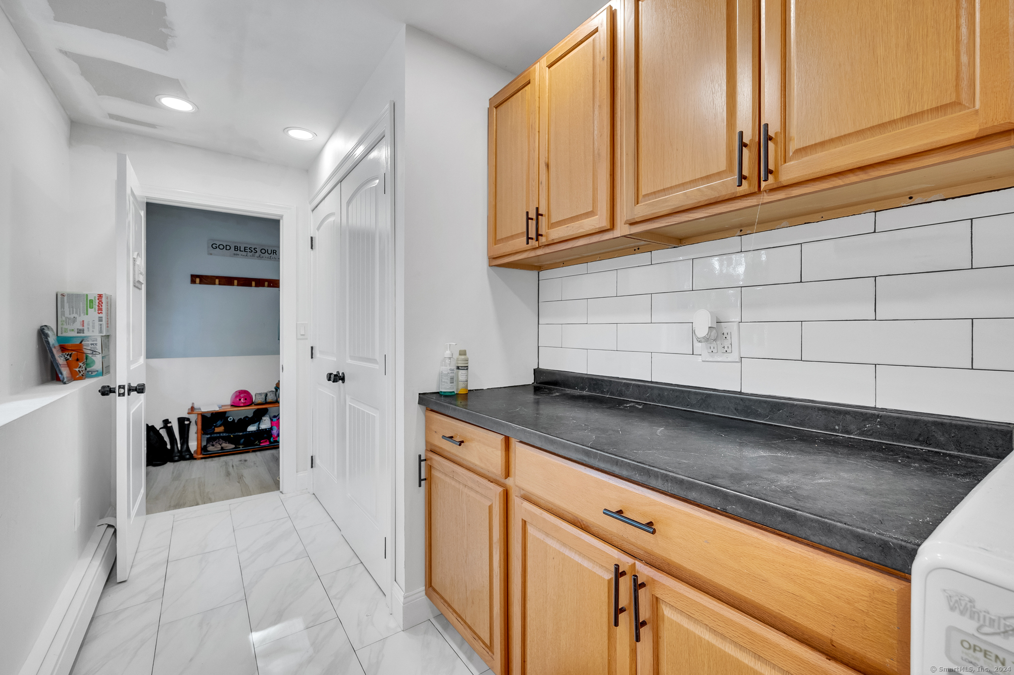 31 Laura Circle, East Haven, Connecticut image 31