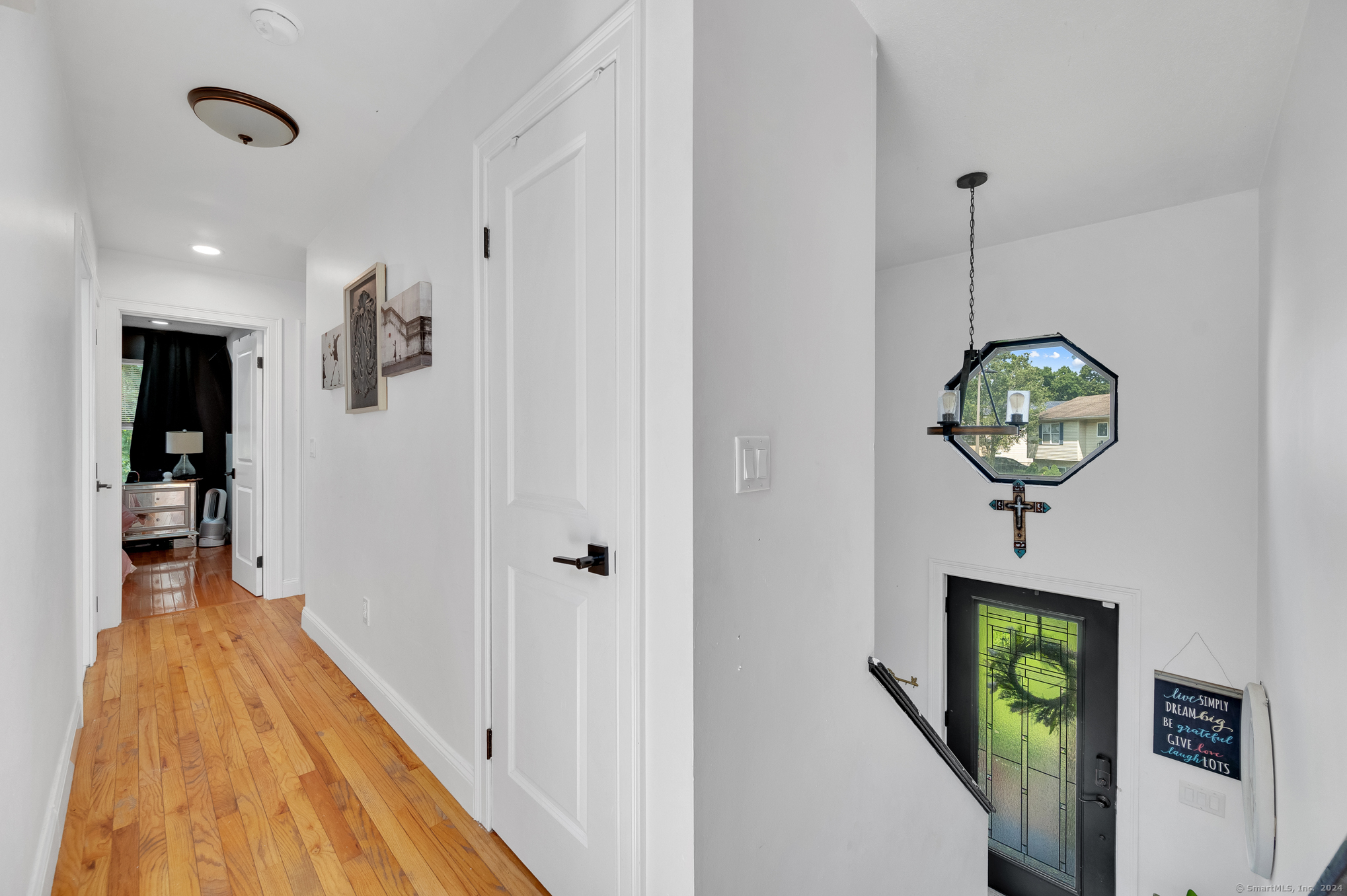 31 Laura Circle, East Haven, Connecticut image 3