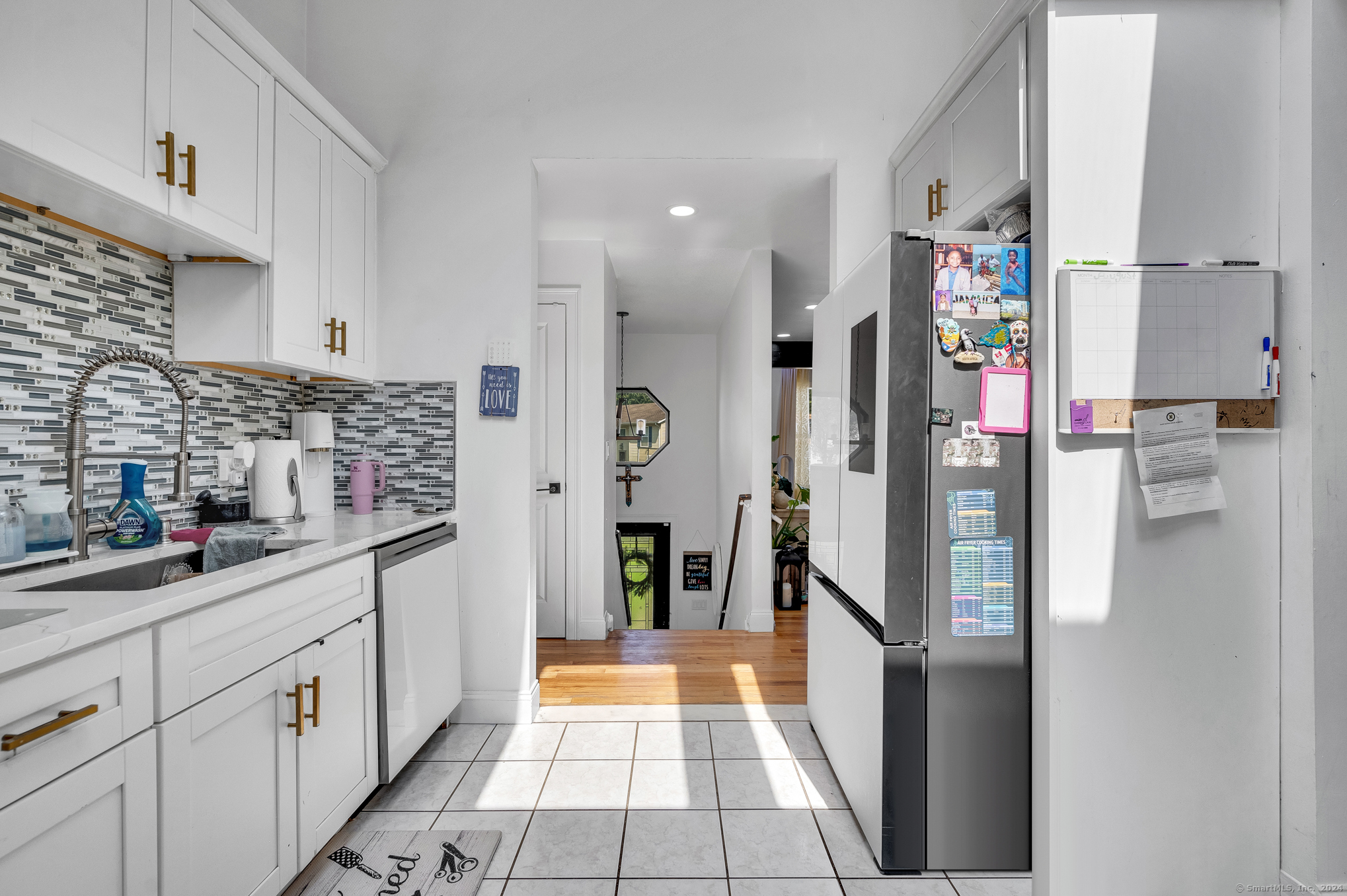31 Laura Circle, East Haven, Connecticut image 5