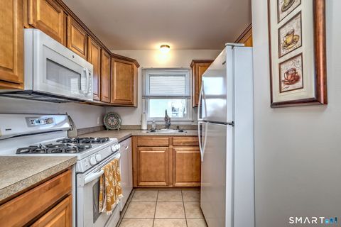 Tiny photo for 25 Carriage Path N #25, Milford, CT 06460 (MLS # 24150018)